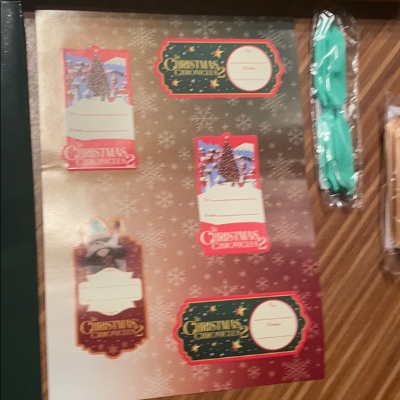 20-pc the Christmas chronicles 2 wrapping supplies - Picture 2 of 16